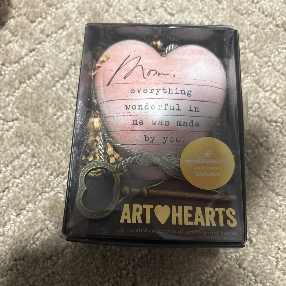 Demdaco Art Hearts “Mom, Everything Wonderful " Standing Ornament With Key